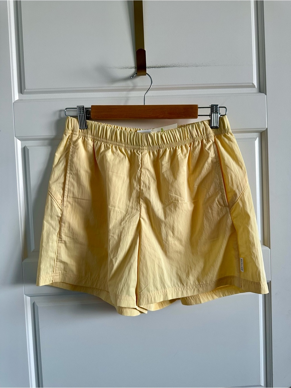 NWT OFFLINE by Aerie SM Day Off 5” Shorts Pastel Yellow Nylon Pull On Athleisure